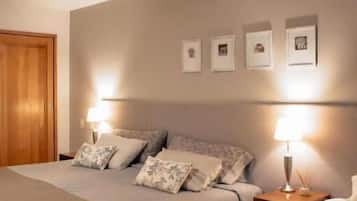 Phòng Suite Deluxe, quang cảnh thành phố | Két bảo mật tại phòng, màn/rèm cản sáng, phòng cách âm