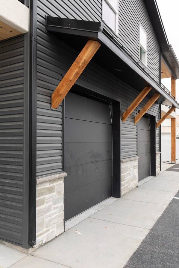 Exterior detail - Modern 3-Bedroom Townhouse in the Heart of Shelley (Shelley)