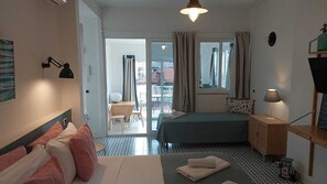 4 camere, ferro/asse da stiro, culla da viaggio, Wi-Fi gratuito