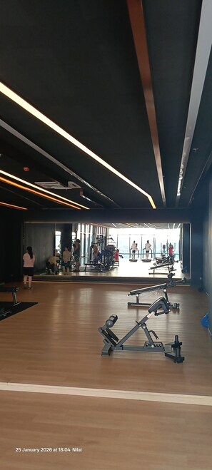 Fitness facility - Cozy 1-bedroom studio in beautiful Nilai with AC and gym access (Nilai)