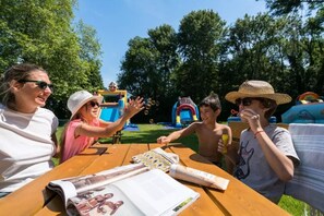 Children’s area - Camping 4 étoiles - Piscine  - ccbfbcb (Nesles-la-Vallée)