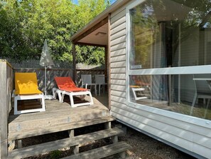 Terrace/patio - ZEcamping 3 étoiles pataugeoire locatif TV clim 24m2 (Saint-Remy-de-Provence)