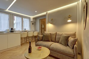 Apartment | Living room - Superb AC Apartment Champs de Mars Eiffel Tower (Paris)