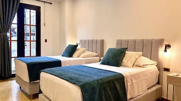 Standard Twin Room, Courtyard View | Desk, free WiFi