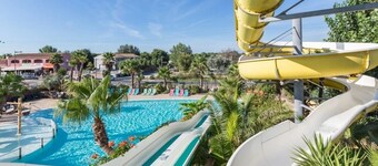 ZEcamping 4 étoiles familial espace aquatique locatif TV 4 pers