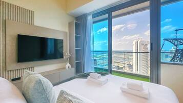 Iron/ironing board, free WiFi