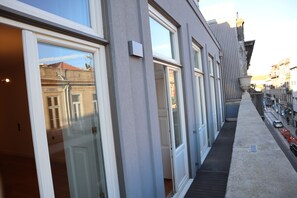 Exterior detail - Porto Center | Private Balcony & Serene Environment (Porto)