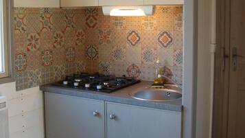Fridge, microwave, stovetop, toaster