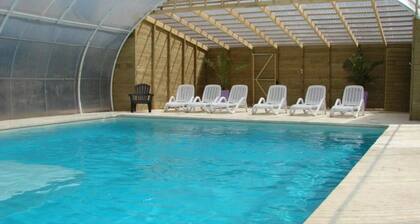 Chalet 4 étoiles - Piscine - ccbfdgg