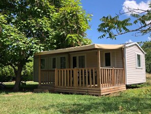 Exterior - ZEcamping 4* animaux acceptés avec piscine couverte et restaurant (Saint-Boil)