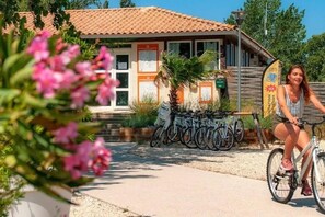Property grounds - ZEcamping 3* animaux acceptés cottage LV BBQ clim 28m2 4 pers (Sigean)