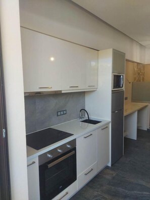 Private kitchen - Santo George Beach (Malevizi)