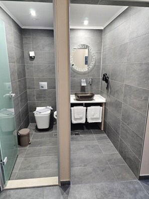 Bathroom - Santo George Beach (Malevizi)