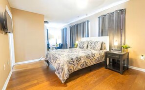 4 habitaciones, tabla de planchar con plancha, wifi y ropa de cama 