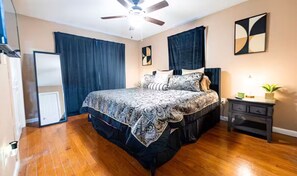 4 bedrooms, iron/ironing board, WiFi, bed sheets