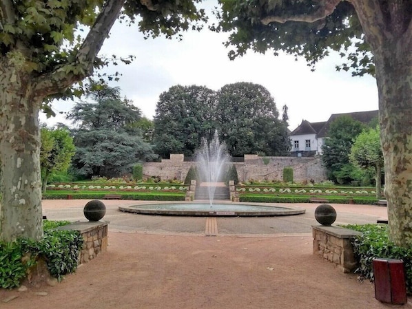 Property grounds - Hotel de Montlucon (Montlucon)