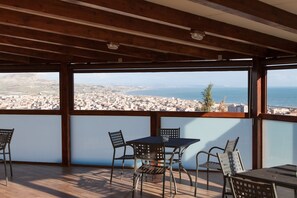 Outdoor dining - Hotel Villa Giuliana (Licata)