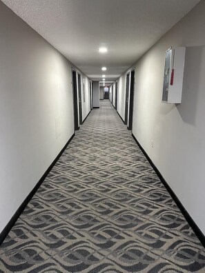 Interior - Super 8 by Wyndham Yankton (Yankton)