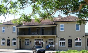 Exterior - The Huskisson (Huskisson)