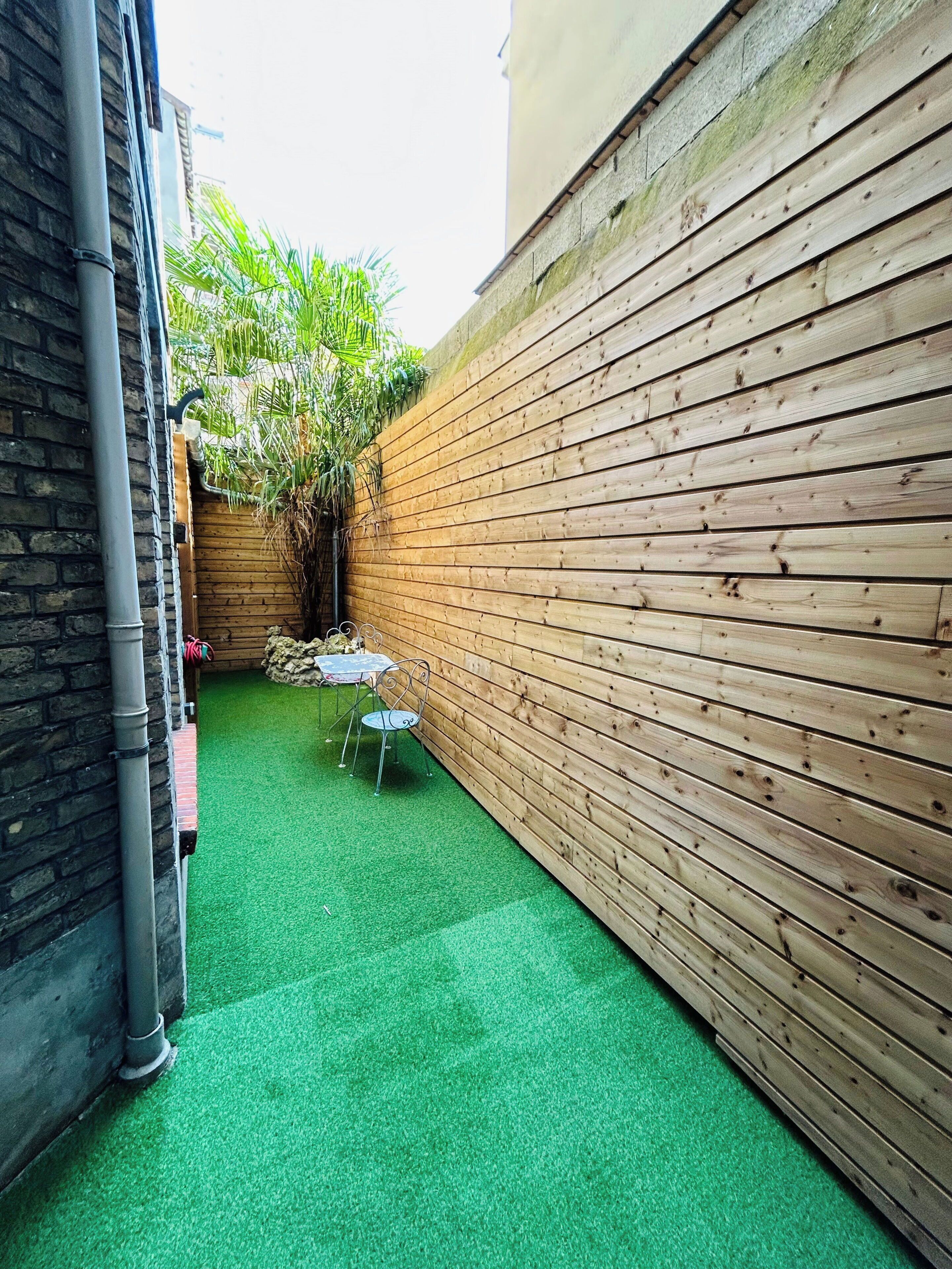 屋外ダイニングエリア