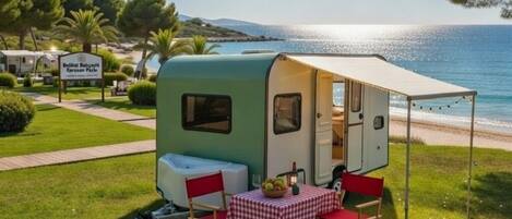 屋外ダイニングエリア