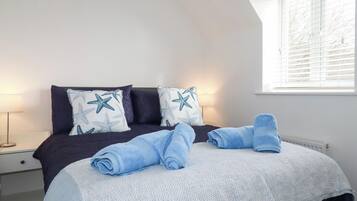 3 habitaciones, decoración personalizada y muebles diferentes