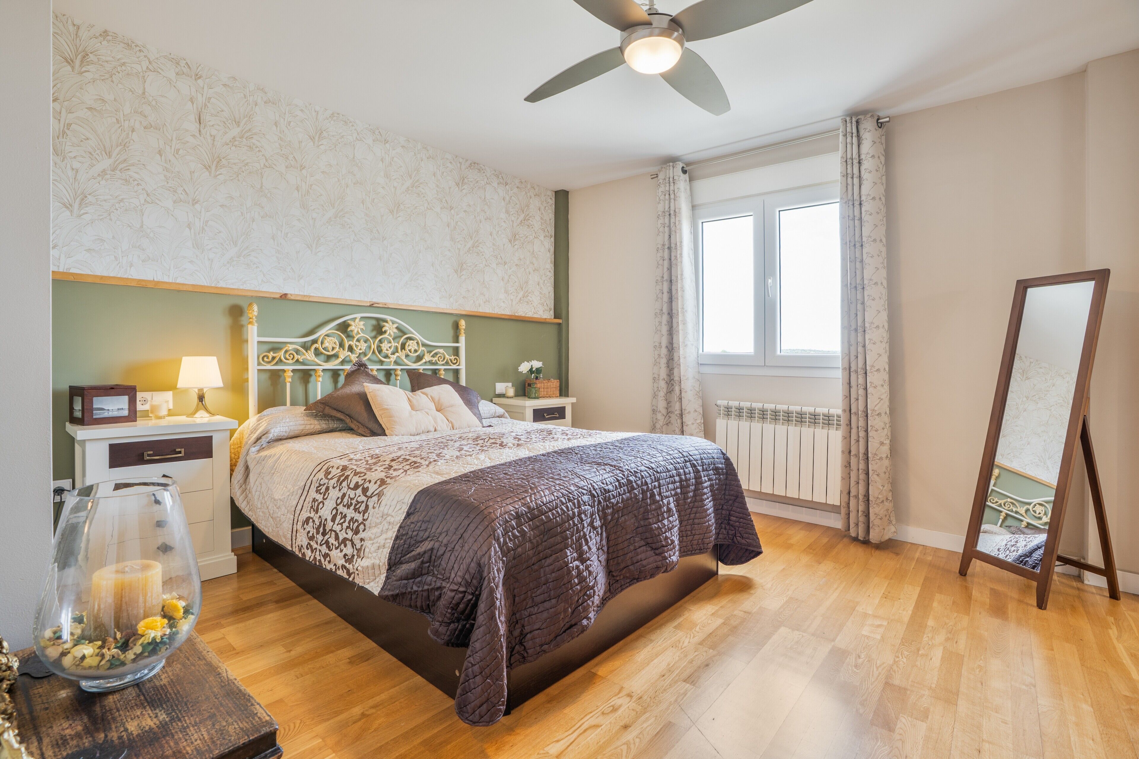 Strykejern/-brett, wi-fi og sengetøy