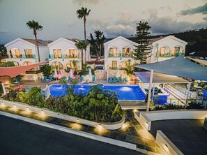 Outdoor pool - Latchi Escape Hotel and Suites (Neo Chorio)