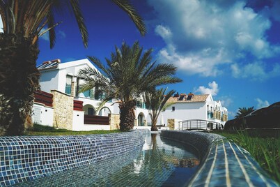 Latchi Escape Hotel and Suites