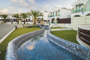 Outdoor pool - Latchi Escape Hotel and Suites (Neo Chorio)