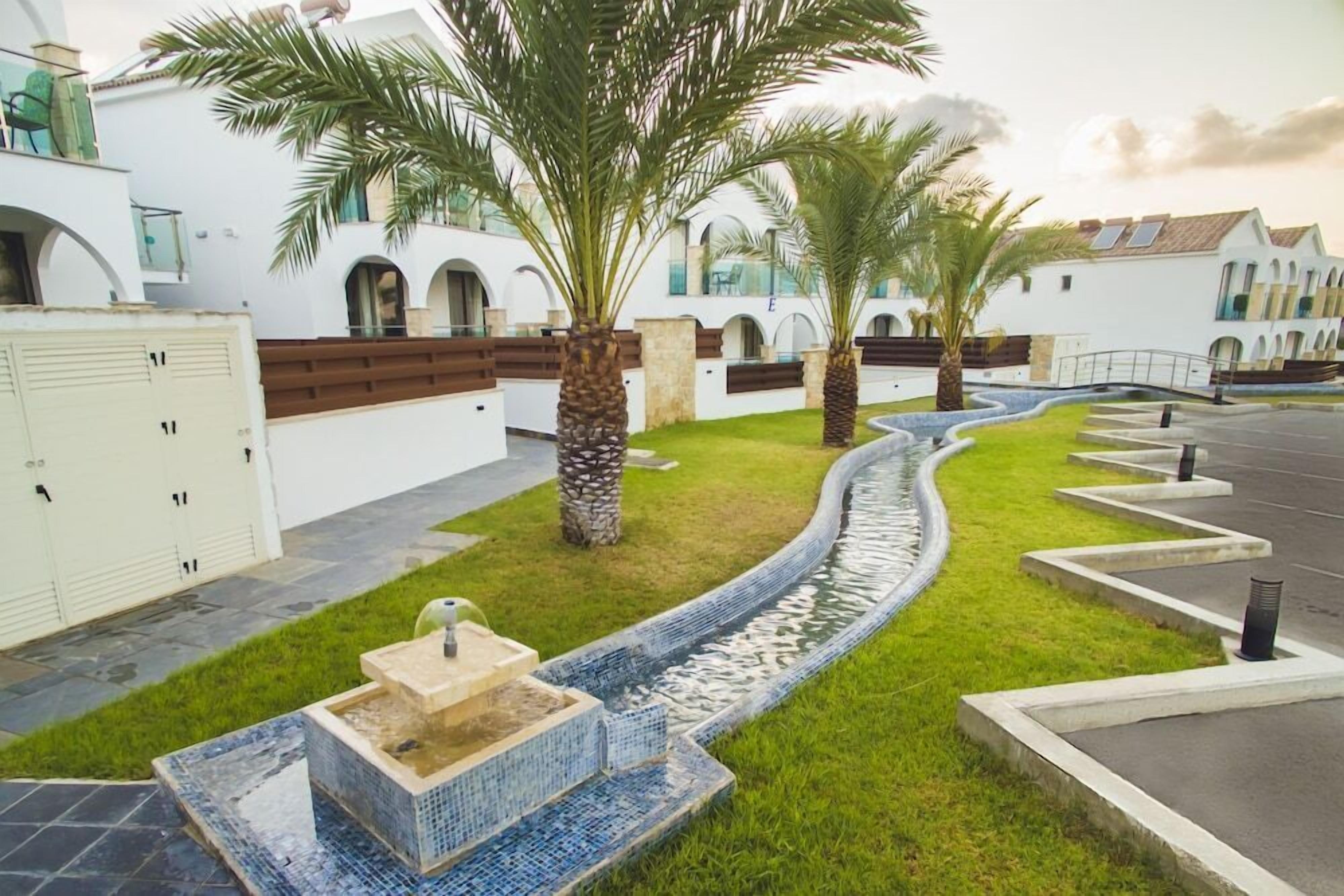 المنطقة المحيطة بالمنشأة