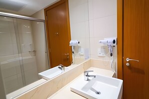 Basic-Apartment | Badezimmer