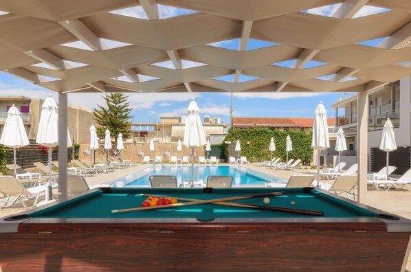 Outdoor pool - Vice Apartments (Zakynthos)