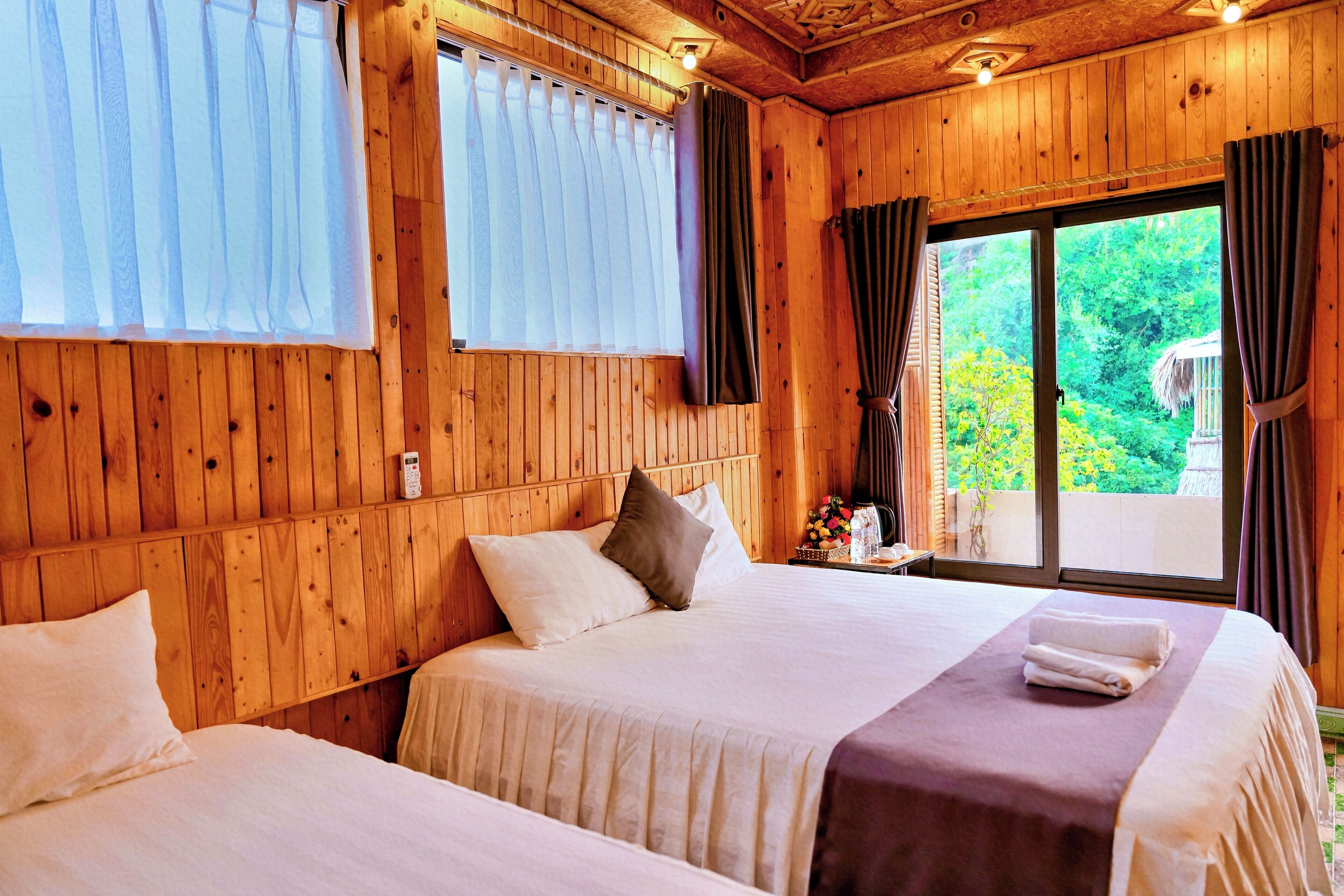 Blackout curtains, soundproofing, iron/ironing board, free WiFi