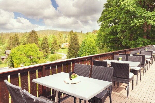 Outdoor dining - Lieblingsplatz Mein Berghotel (Goslar)