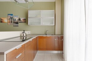 Fridge, microwave, dishwasher, toaster - GuestHost - Spacious 70 sqm apartment, ideal for up to 6 people, located on the eighth floor of a building with an elevator.The accommodation is strategically located in the Brenta district, within the 4th district, just steps from the M3 Brenta metro  (Milan)