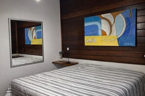 4 slaapkamers, een strijkplank/strijkijzer, wifi, beddengoed