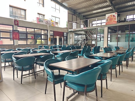 Dining. Hotel Amruta Executive