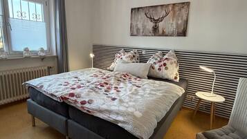 Iron/ironing board, WiFi, bed sheets