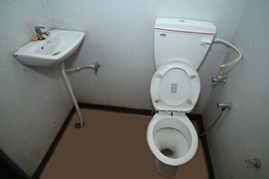 Free toiletries, towels, soap, shampoo