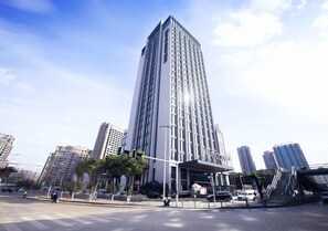Exterior - Ramada Encore by Wyndham Wuhan (Wuhan)