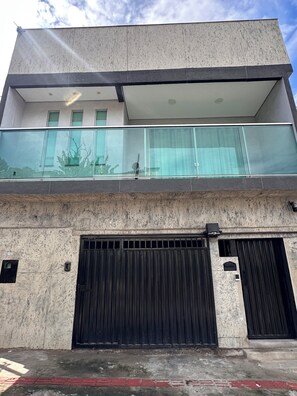 Exterior detail - Gold Star Family Residence (Belo Horizonte)
