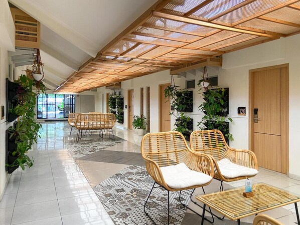 Interior - Masri Living by Daphna Management (Depok)