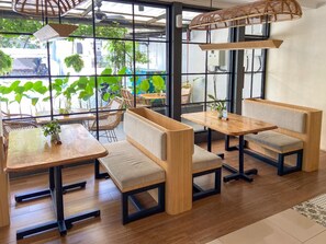 Dining - Masri Living by Daphna Management (Depok)