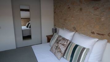 Fer et planche Ă repasser, Wi-Fi, draps fournis