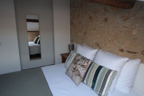 Bügeleisen/Bügelbrett, WLAN, Bettwäsche