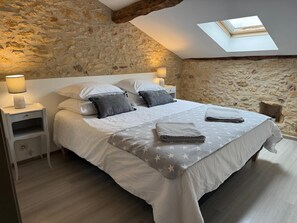 Strykejern/-brett, wi-fi og sengetøy