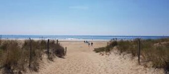SEASIDE CHALET 10 MIN WALK 6 PEOPLE ENCLOSED GARDEN CLOSE TO CYCLE PATHS