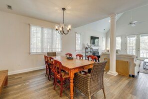 Dining - 1 Mi to Bethany Beach: Family Home on Golf Course! (Bethany Beach)