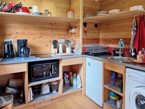 Microwave, oven, stovetop - Beautiful mountain accommodation at 12 km from Lake Geneva (Bernex)